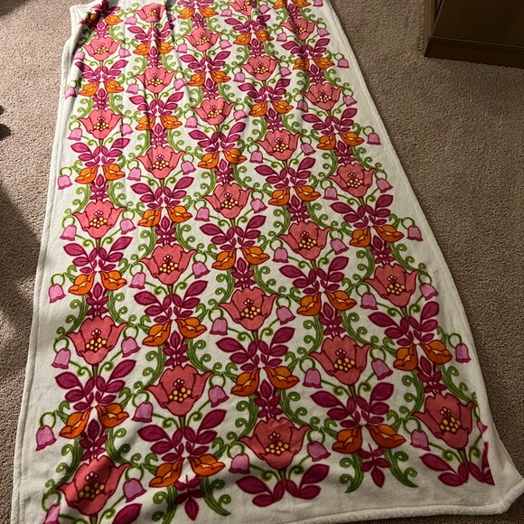 Vera Bradley Blanket - Picture 3 of 3